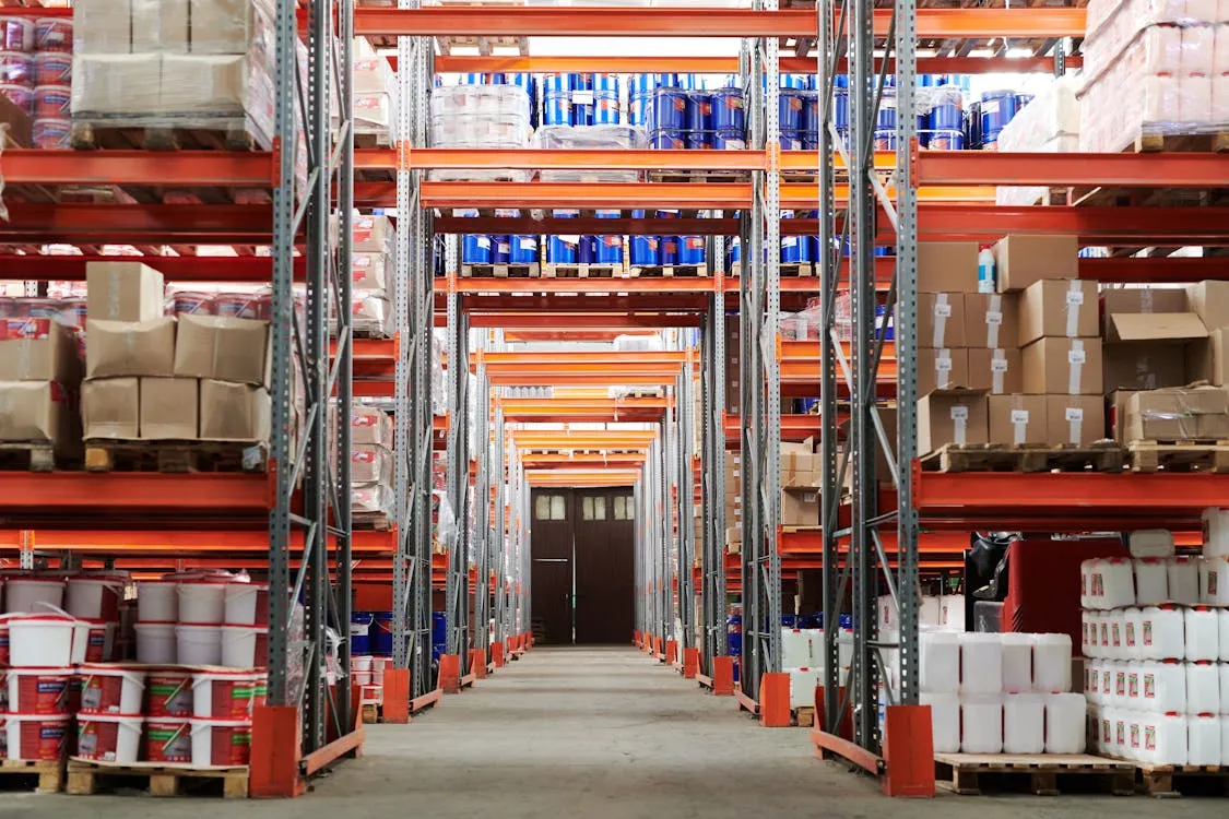 Ecommerce order fulfillment and shipping operations